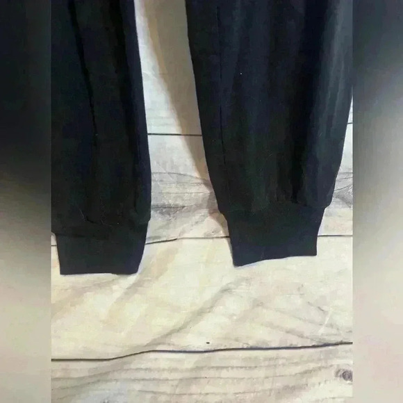 Puma black and white sweatpants - Picture 4 of 5